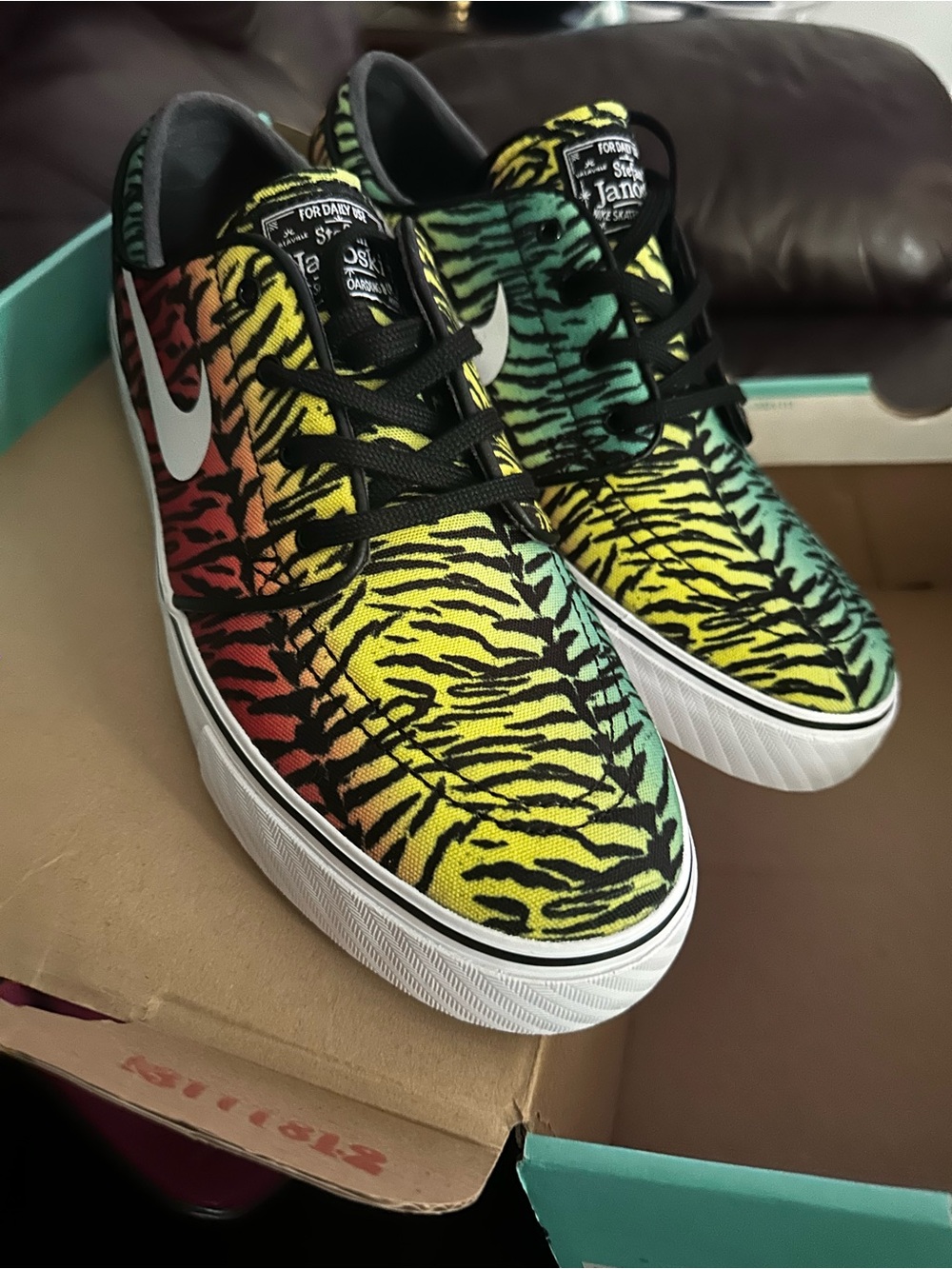 Nike Stefan Janoski CNVS Box Label - Teal and Black